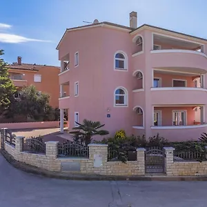 https://apartments-marich.in-istria.net